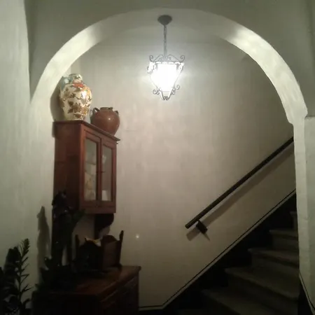 Fawlty Towers Pensión Todi