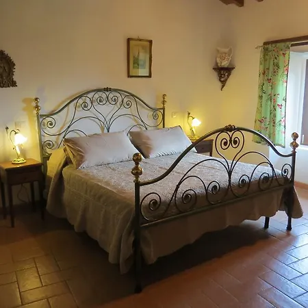 Fawlty Towers Guest house *