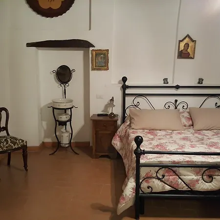 Guest house Fawlty Towers *