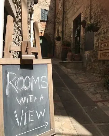 Fawlty Towers Guest house Todi